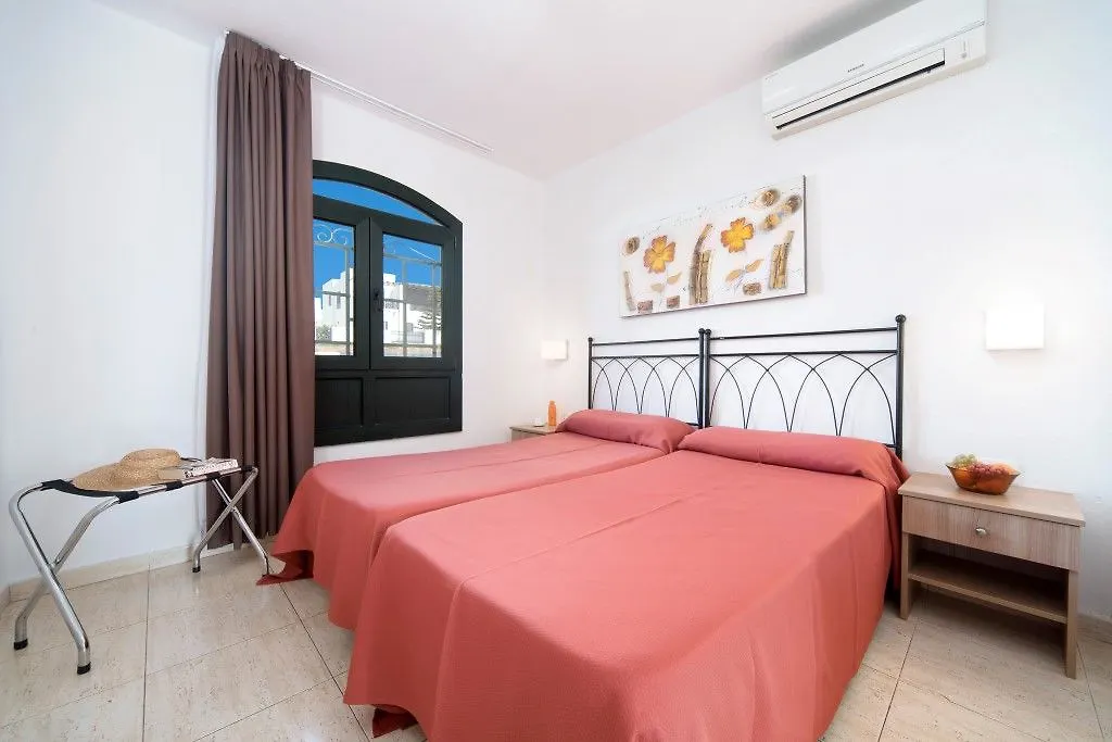 Bitacora Apartamentos Puerto del Carmen  Spain